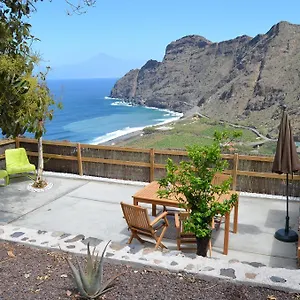 https://villa-aloe-hermigua.in-canary-islands.com