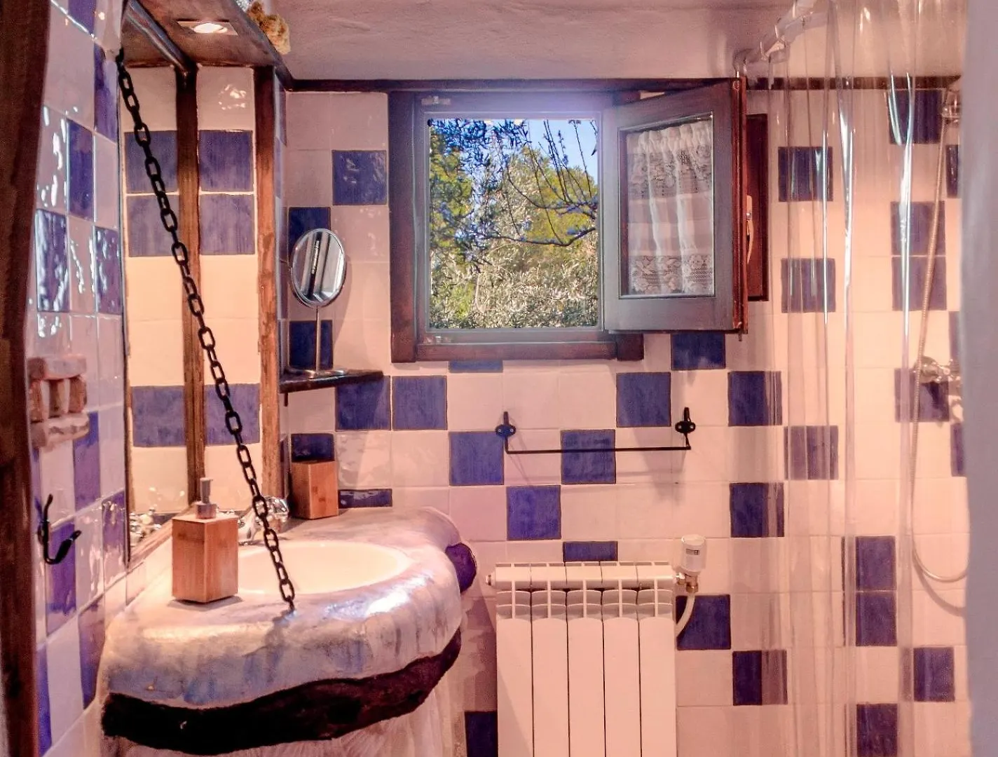 Hostal Les Olles Regués Casa rural